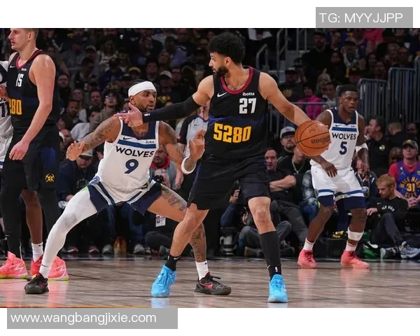 2002年NBA季后赛小牛与森林狼的激烈对决回顾与分析