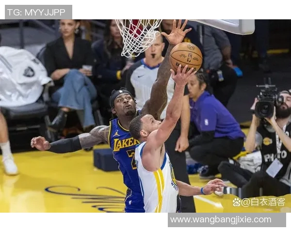 湖人对阵篮网的经典对决回顾及赛后分析